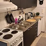 Majoitu Joen Rannassa