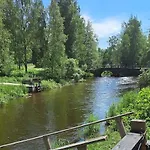 Majoitu Joen Rannassa Eura
