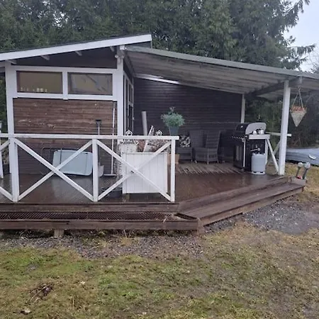 Majoitu Joen Rannassa Holiday home