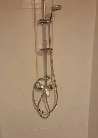 Majoitu Joen Rannassa